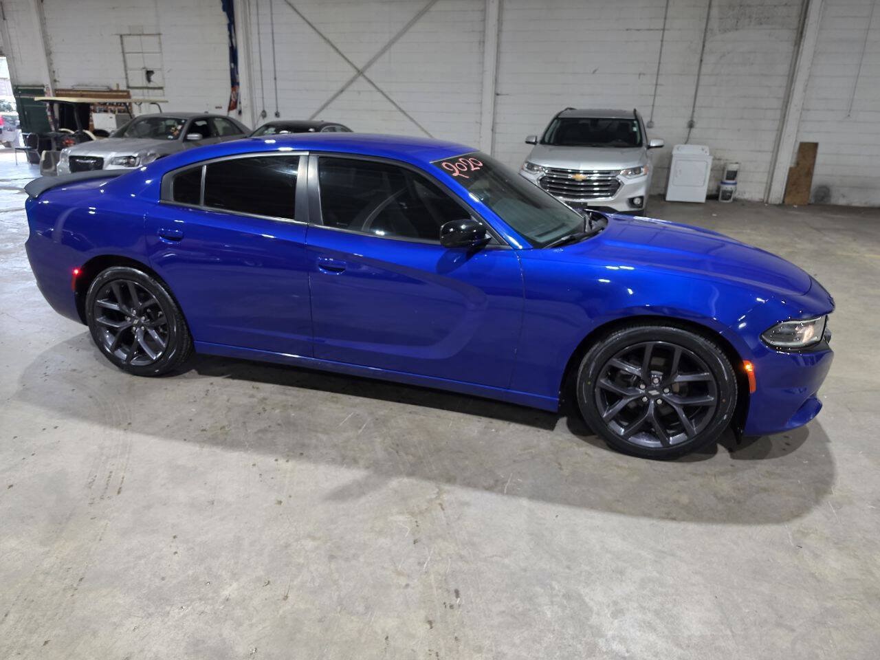 Used 2020 Dodge Charger SXT w/ Blacktop Package RWD image 16