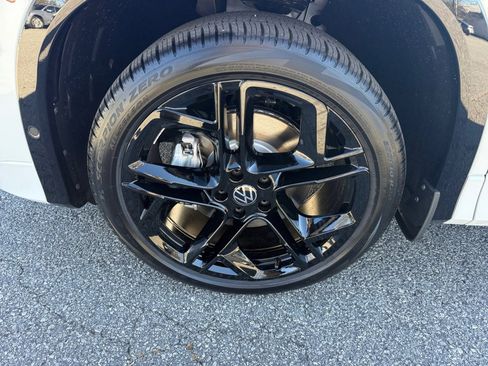 New 2026 Volkswagen Tiguan SE R-Line image 27