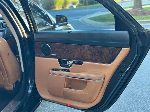 Used 2011 Jaguar XJ L Supercharged image 70