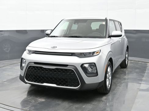 Used 2020 Kia Soul S image 4