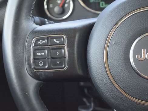 Used 2018 Jeep Wrangler Unlimited Sahara w/ Connectivity Group image 12