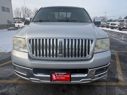 Used 2006 Lincoln Mark LT image 3