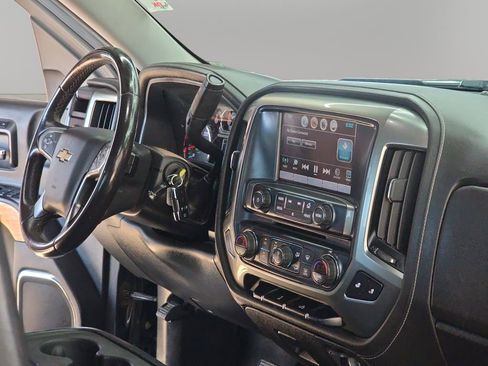 Used 2018 Chevrolet Silverado 1500 LTZ image 19