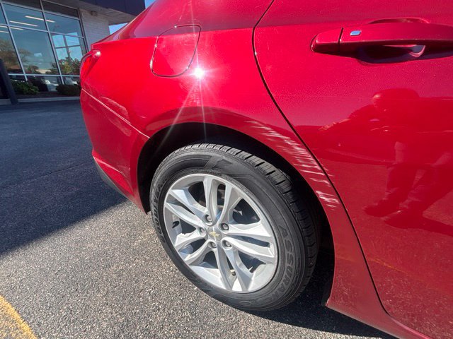 Used 2018 Chevrolet Malibu Hybrid w/ Driver Confidence Package FWD image 6