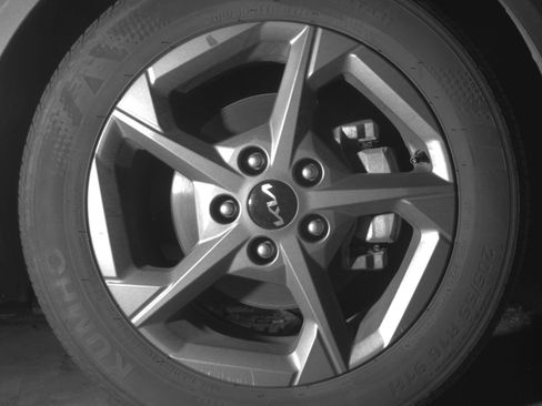 Used 2025 Kia K4 LXS image 13