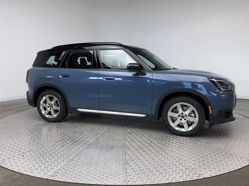 Used 2025 MINI Cooper Countryman SE image 9