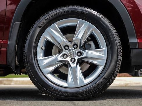 Used 2015 Toyota Highlander Limited Platinum AWD/4WD image 12