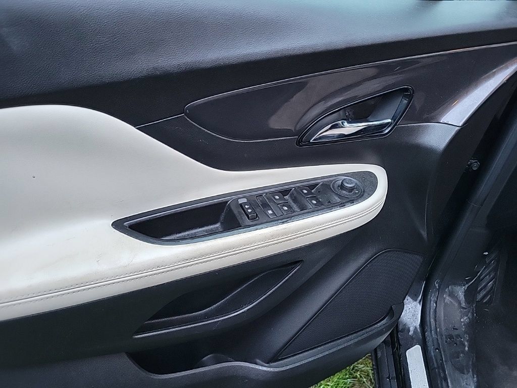 Used 2020 Buick Encore Preferred w/ Safety Package FWD image 8