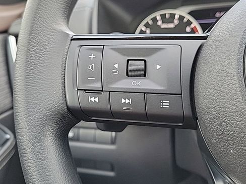 Certified 2022 Nissan Rogue SV image 29