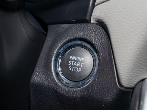 Used 2025 Toyota RAV4 XLE w/ Convenience Package image 33