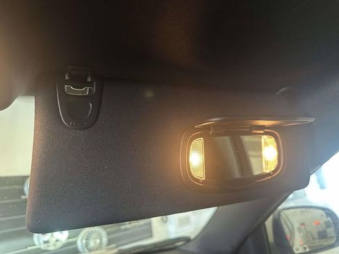 Used 2019 Jeep Cherokee High Altitude AWD/4WD image 37
