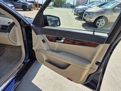 Used 2011 Mercedes-Benz C 300 4MATIC Sedan image 14