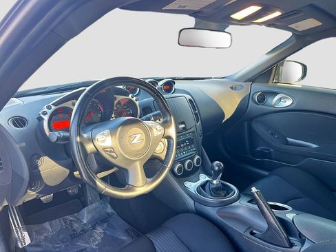 Used 2016 Nissan 370Z Base w/ Aerodynamics Package image 9