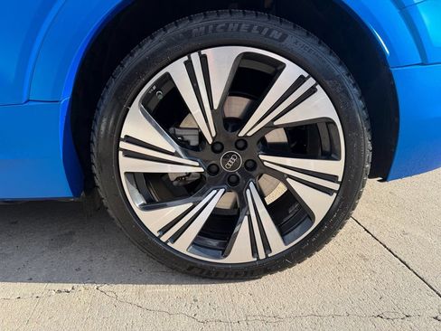 Used 2024 Audi Q8 e-tron Prestige AWD/4WD image 40