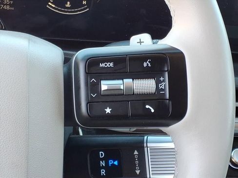 Certified 2024 Hyundai Santa Fe SEL image 19