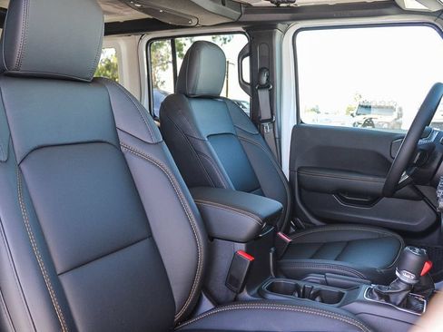 New 2026 Jeep Wrangler Unlimited Sahara AWD/4WD image 17