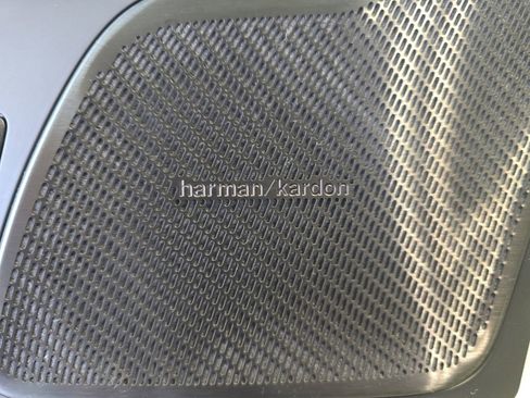 Used 2022 Volvo XC60 T8 Inscription w/ Advanced Package image 31