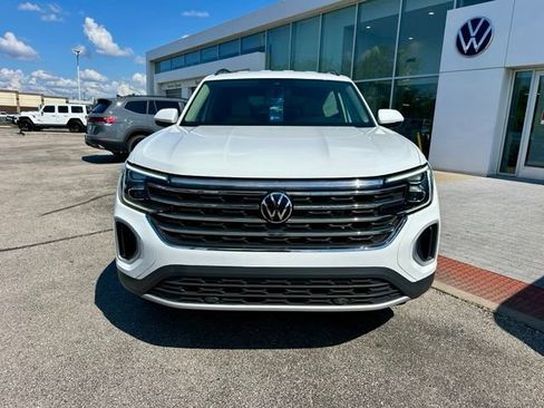 Used 2024 Volkswagen Atlas SE FWD image 2