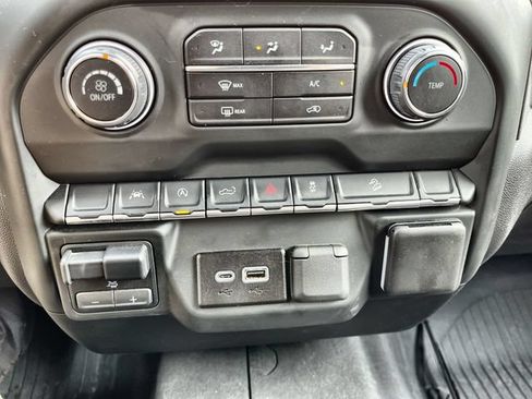 Used 2024 Chevrolet Silverado 1500 Custom Trail Boss w/ LPO, Dark Essentials Package AWD/4WD image 17