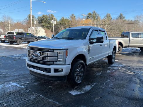 Used 2019 Ford F350 Platinum w/ Platinum Ultimate Package image 3