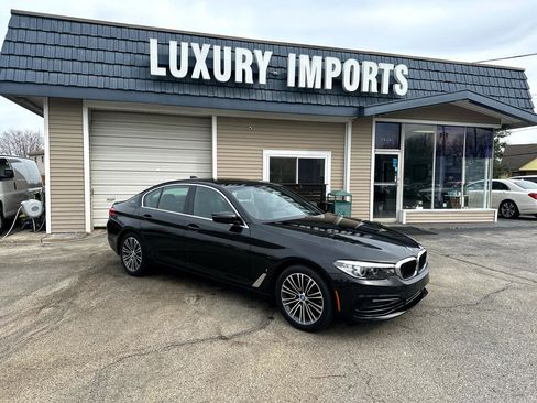 Used 2019 BMW 530e w/ Convenience Package image 2