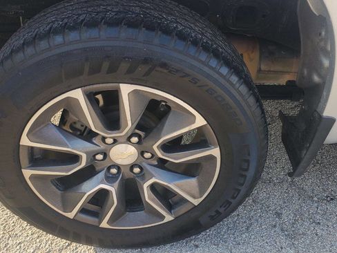 Used 2019 Chevrolet Silverado 1500 LT w/ Texas Edition image 31