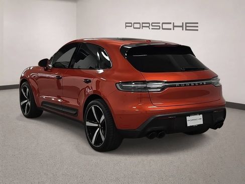 Used 2022 Porsche Macan AWD/4WD image 3
