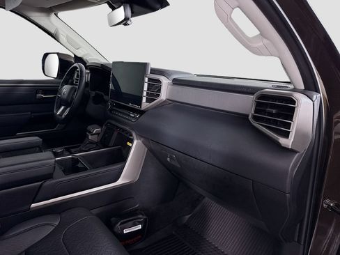 Used 2022 Toyota Tundra Limited AWD/4WD image 18