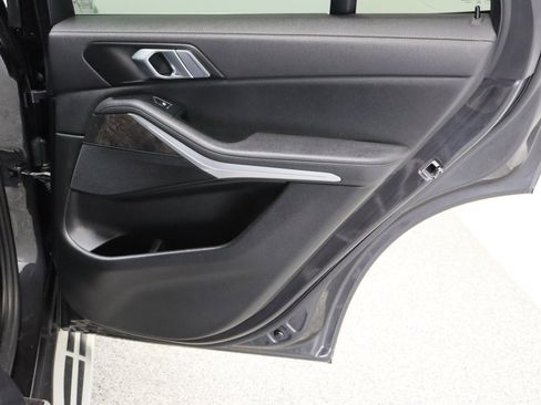 Used 2022 BMW X5 sDrive40i w/ Premium Package RWD image 38