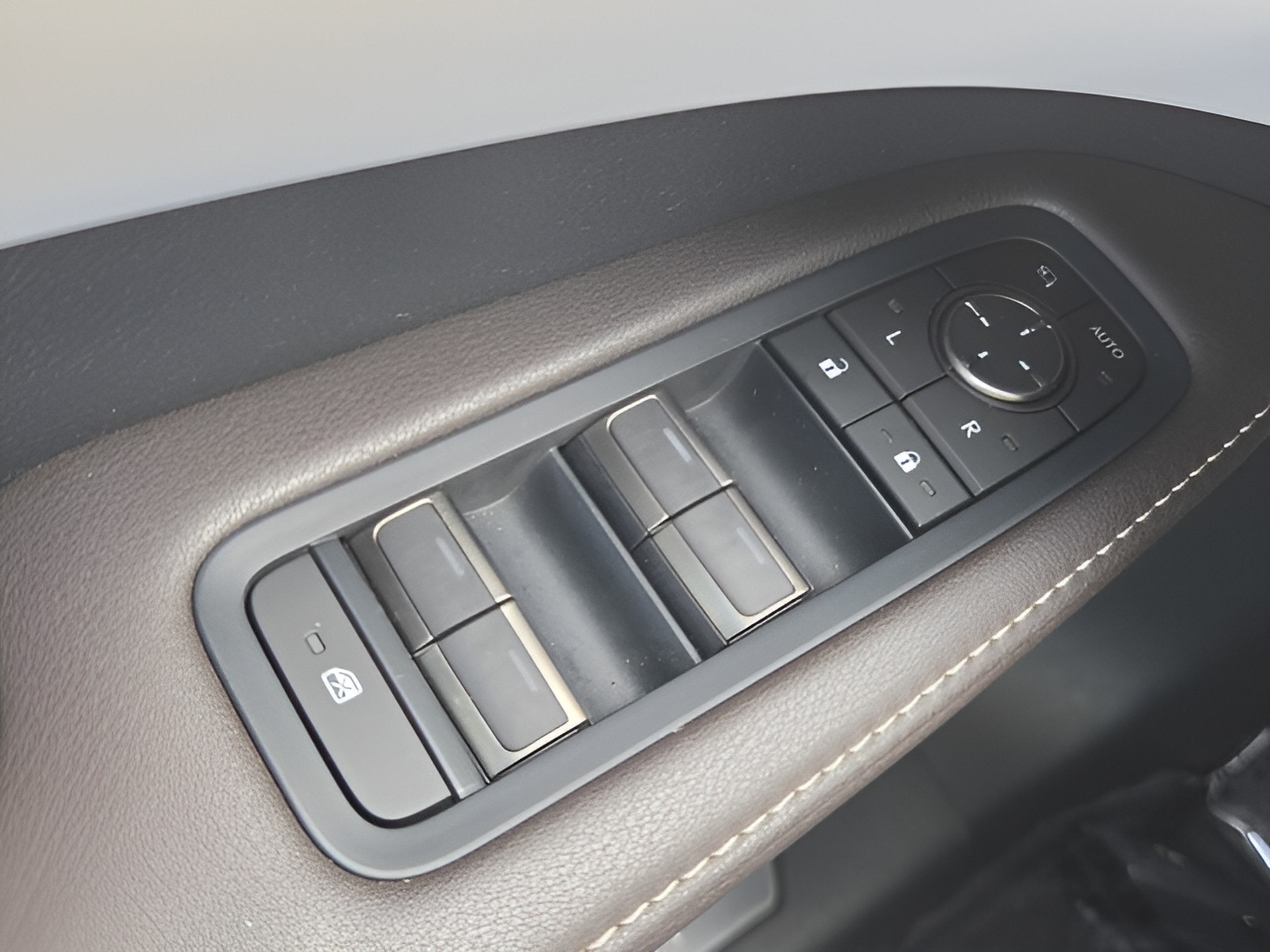 Used 2024 Lexus RX 350 FWD w/ Technology Package image 28