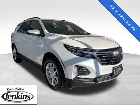 Used 2022 Chevrolet Equinox LT image 1