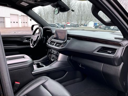 Used 2023 Chevrolet Suburban LT image 22