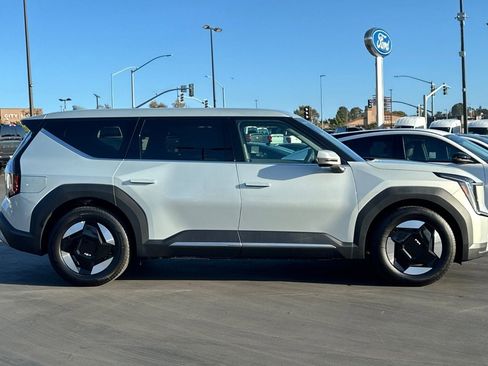 New 2026 Kia EV9 Light image 3