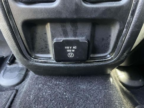 Used 2020 Jeep Grand Cherokee Altitude AWD/4WD image 9