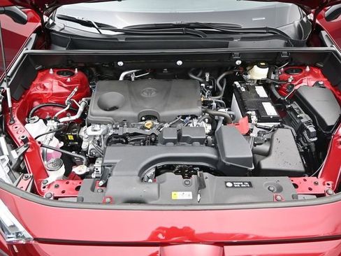 Used 2025 Toyota RAV4 XLE w/ Convenience Package image 18