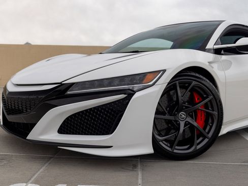 Used 2017 Acura NSX image 16