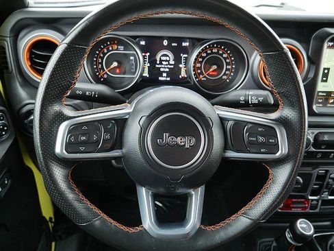 Used 2023 Jeep Gladiator Mojave image 17