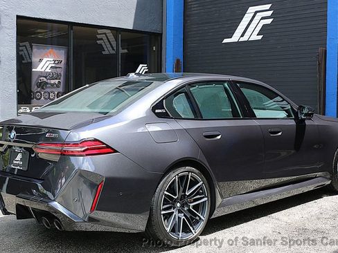 Used 2025 BMW M5 AWD/4WD image 6