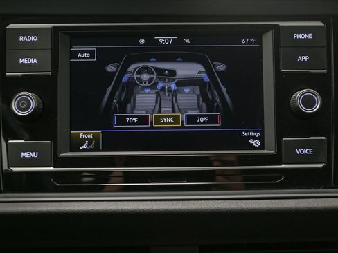 Certified 2022 Volkswagen Jetta SE FWD image 25
