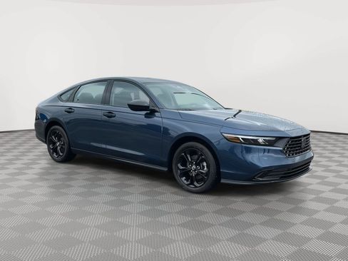 Certified 2025 Honda Accord SE image 1