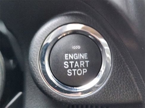 Certified 2025 Subaru Forester Limited image 22