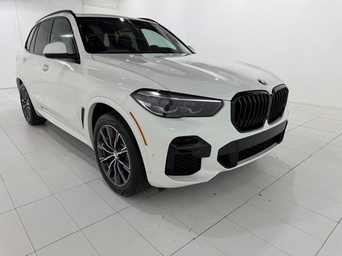 Certified 2023 BMW X5 xDrive40i w/ M Sport Package AWD/4WD image 7