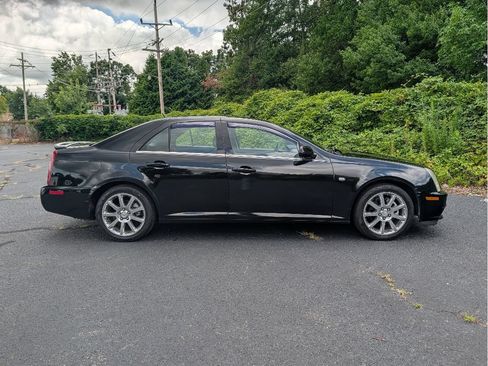 Used 2007 Cadillac STS w/ Wood Trim Package RWD image 4
