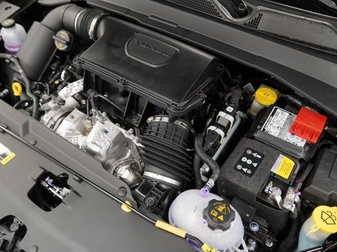 New 2026 Jeep Compass Latitude image 39