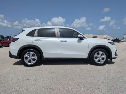 Used 2023 Honda HR-V LX image 4