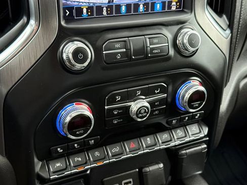 Used 2020 GMC Sierra 1500 Denali w/ Denali Ultimate Package AWD/4WD image 27