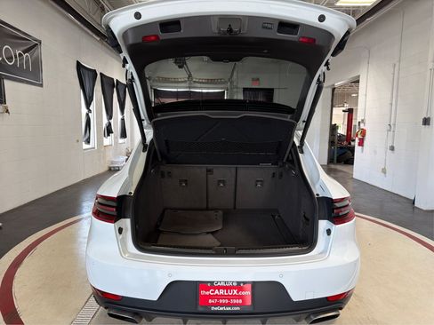 Used 2018 Porsche Macan AWD/4WD image 12