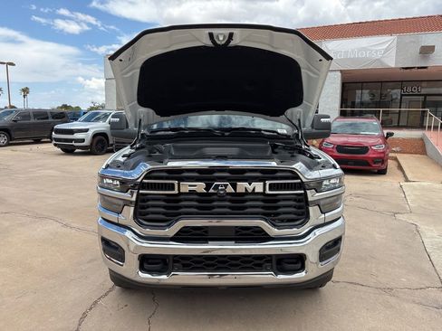 New 2025 RAM 2500 Big Horn AWD/4WD image 45