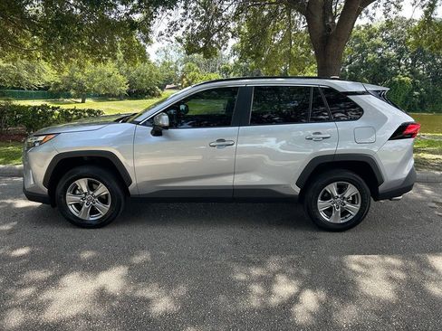 Used 2025 Toyota RAV4 XLE AWD/4WD image 3