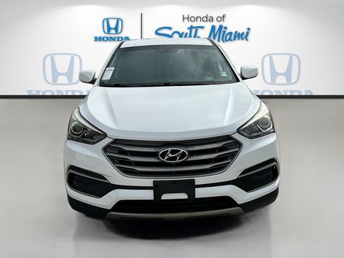 Used 2018 Hyundai Santa Fe Sport image 2